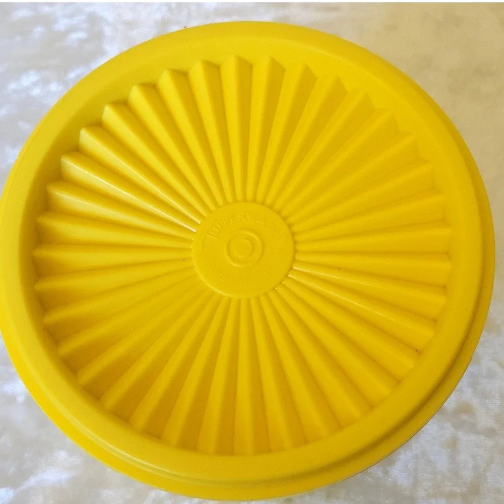 4 Vtg Tupperware Daffodil Sun Yellow Canister Set Sunburst Lids 805 807 809 811